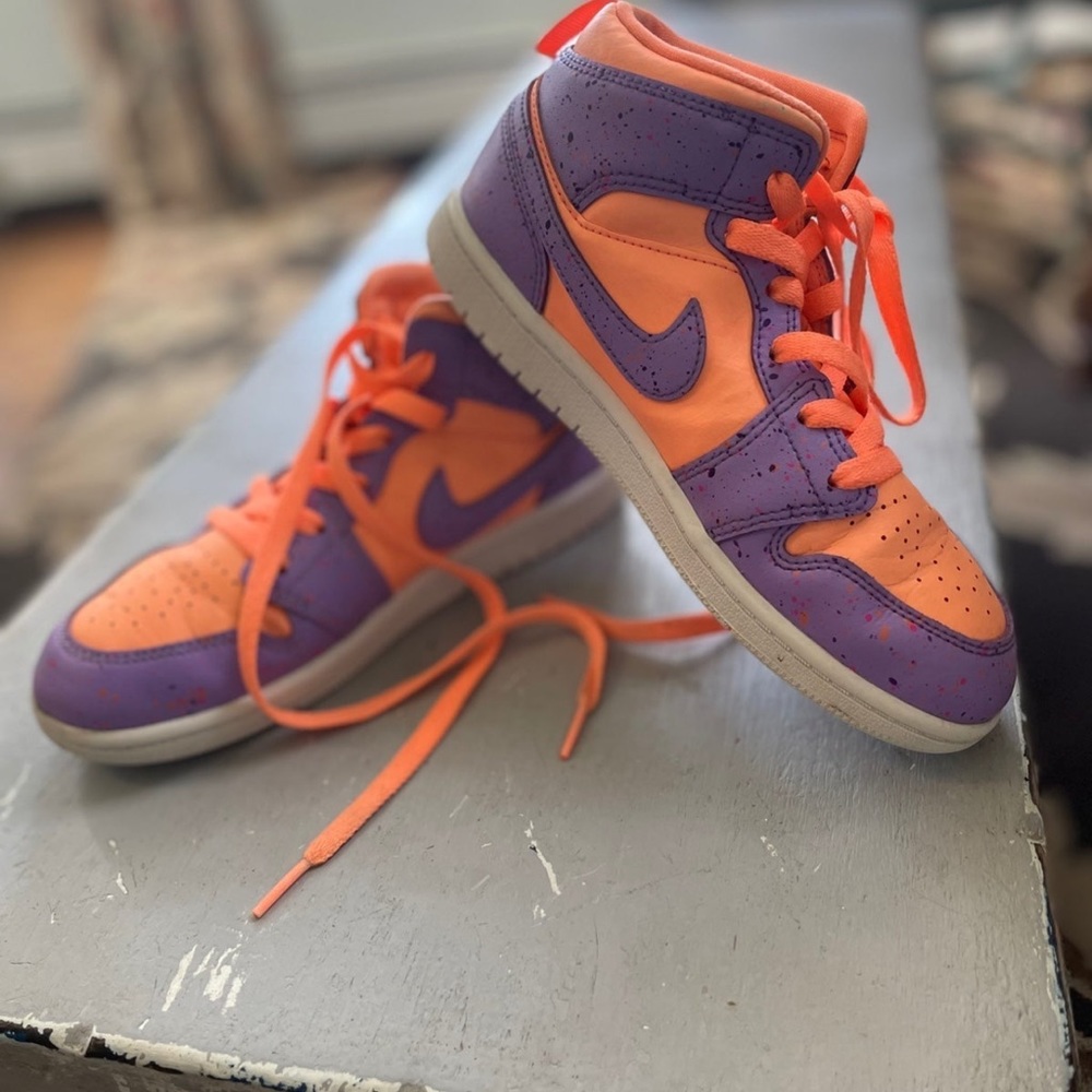 2.5Y/ 4W Air Jordan 1’s Atomic Pulse Mids *SOLD*